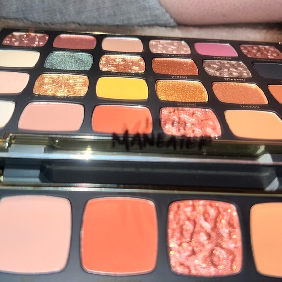 tarte man eater after dark palette - Picture 6 of 6